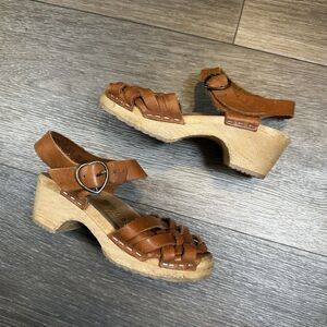 Vintage 70’s Children’s Brown Leather Wood Heel Sandals EU 29 | US 11.5